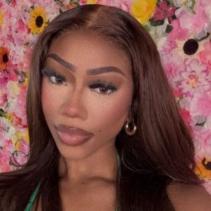 Meet your Posher, Amiya